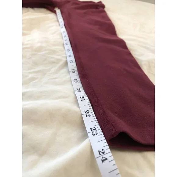 Beyond Yoga Womens Spacedye High-Rise Capri Leggings Size M Burgundy Activewear - Picture 8 of 9